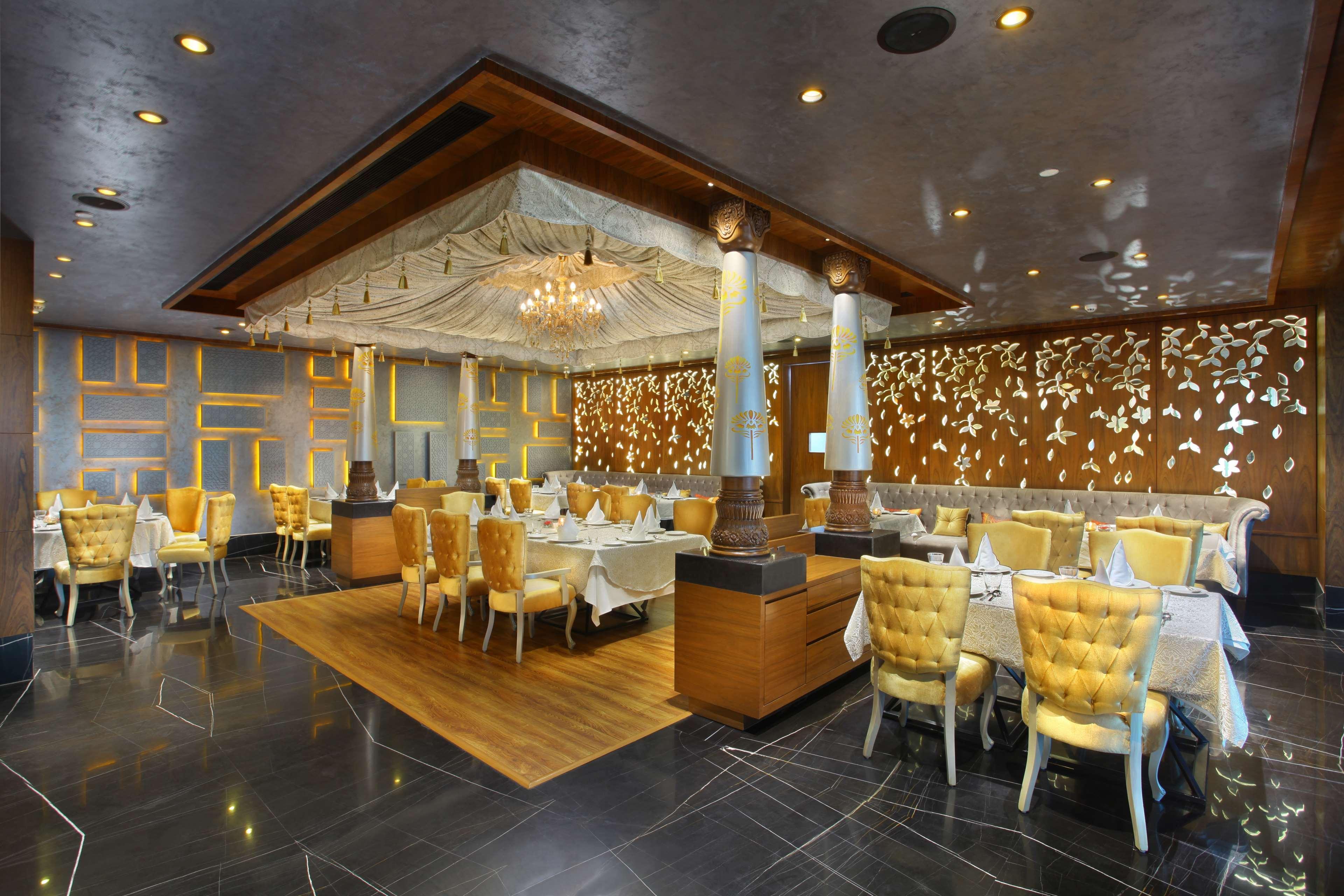 Hotel Radisson Blu Jammu Esterno foto
